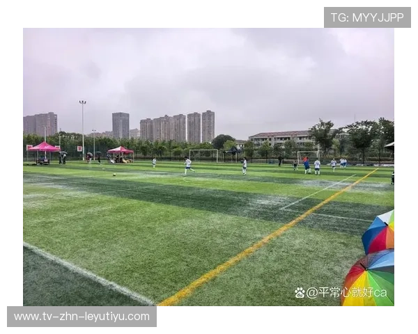 足球俱乐部加强体能与战术一体化训练，足球体能训练以什么为主